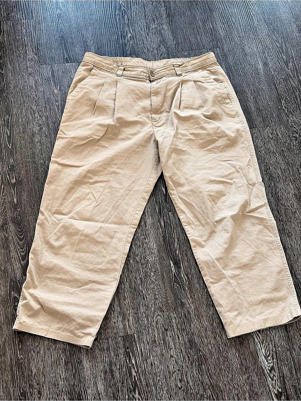 Dockers Men’s Pleated Khaki Pants Tan W36 Cropped Relaxed Fit
